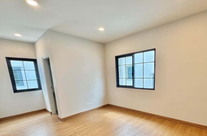 House with Shared Pool in Bangnatrad 